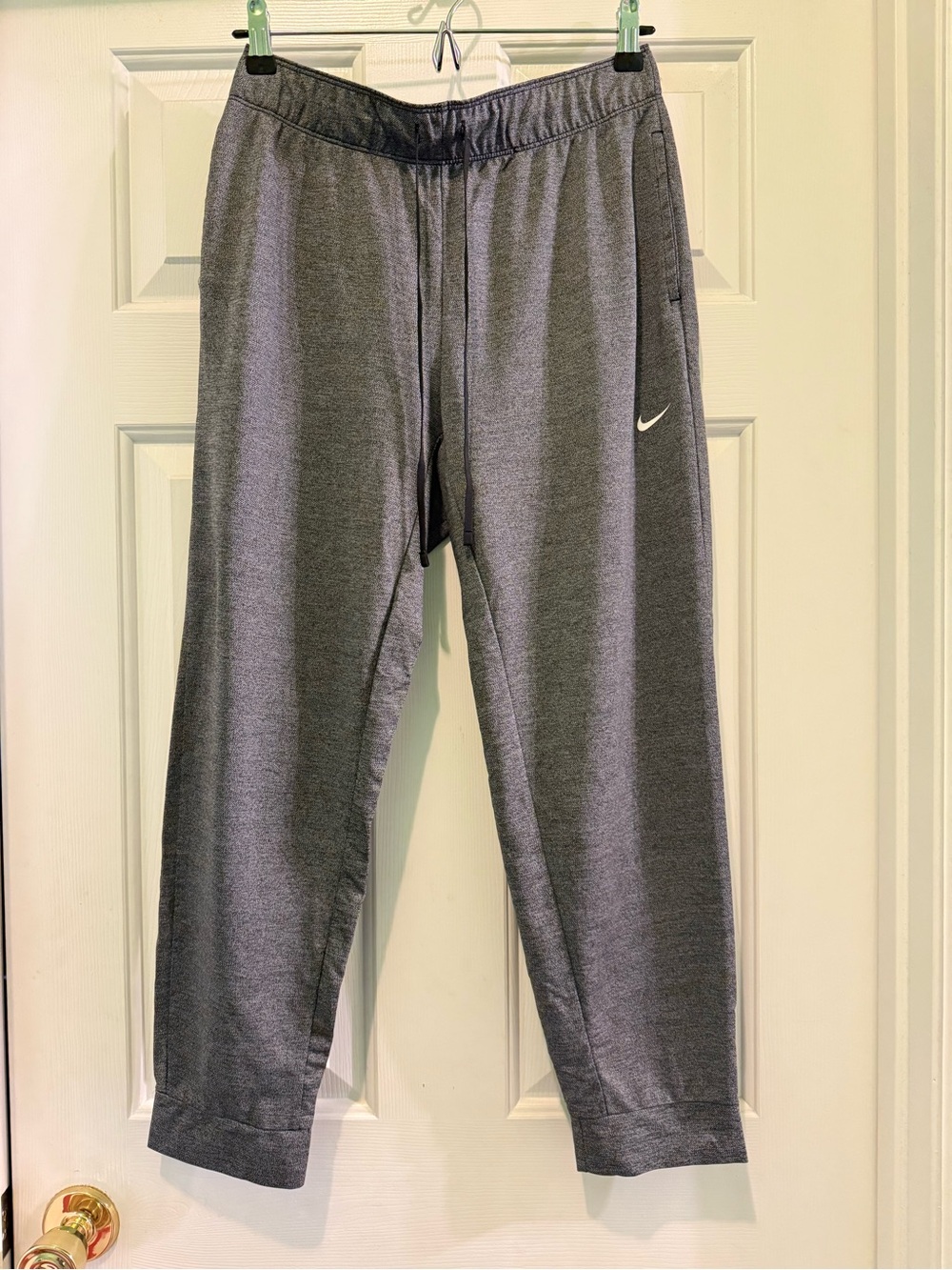 Nike Women’s Gray Athletic Thin Weight Sweatpants
